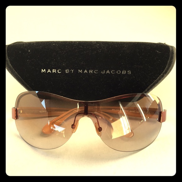 Marc By Marc Jacobs | Accessories | Euc Marc By Marc Jacobs  display picture 3